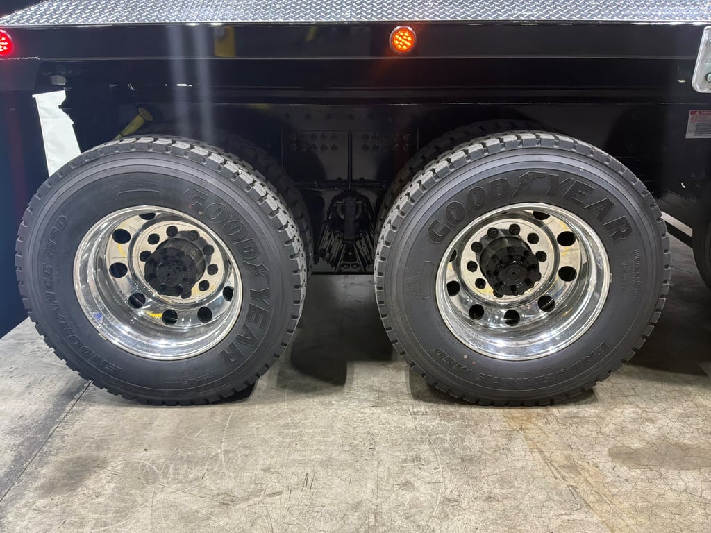 2027 Kenworth T880 in Oklahoma City, OK — photo 3