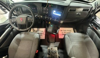 2027 Kenworth T880 in El Paso, TX — photo 2