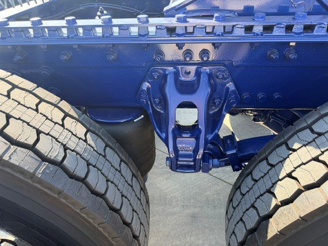 2027 Kenworth W900 in Des Moines — photo 4