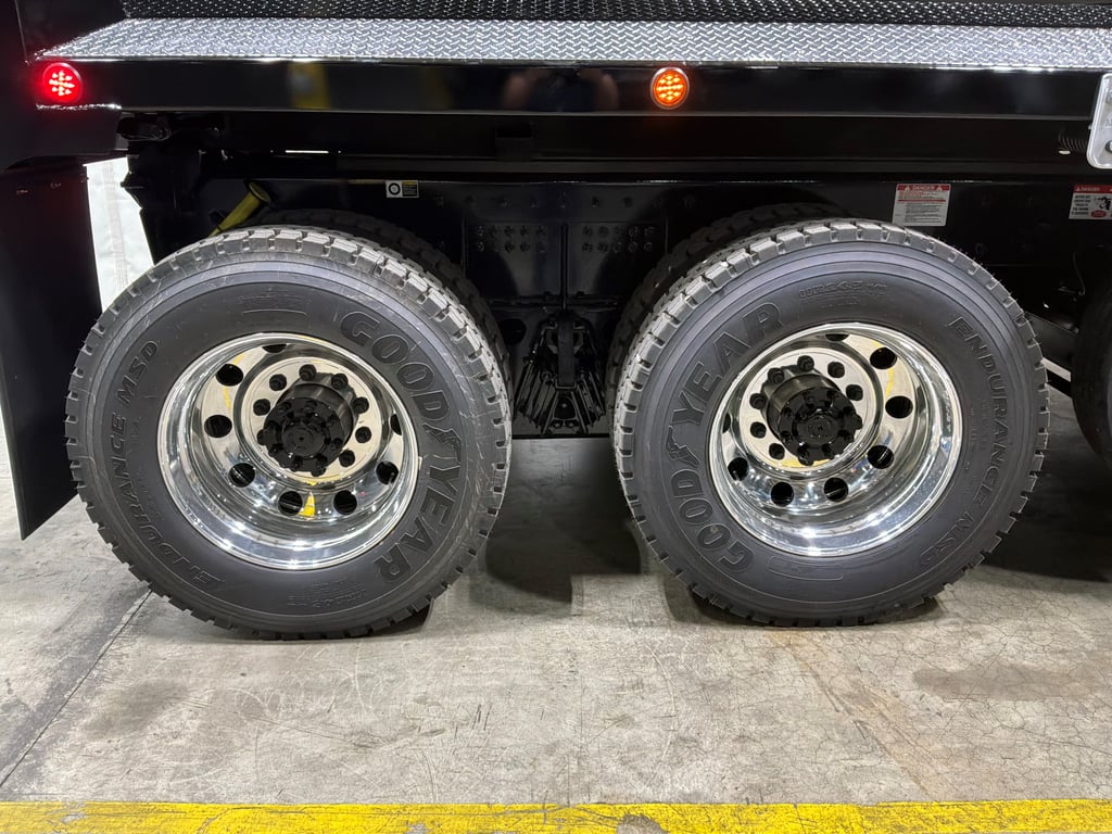 2027 Kenworth T880 in Wilmington, NC — photo 3