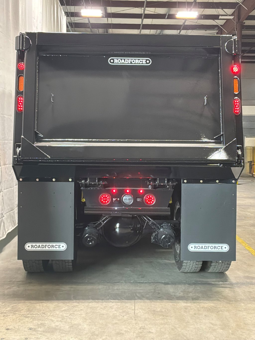 2027 Kenworth T880 in Wilmington, NC — photo 4