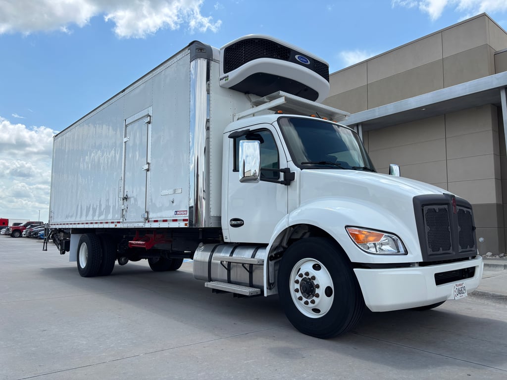 2024 Kenworth T380