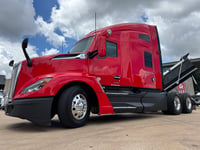 2023 Kenworth T680 in Dallas, TX — photo 8