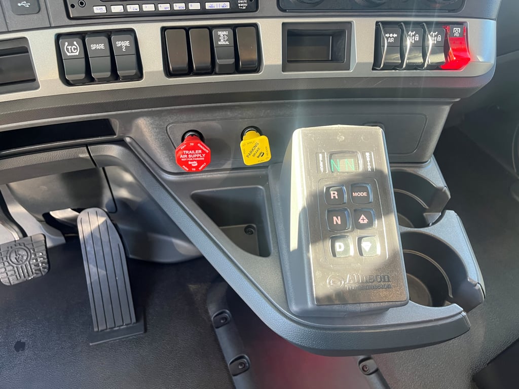 2027 Kenworth T880 in Gainesville, GA — photo 7