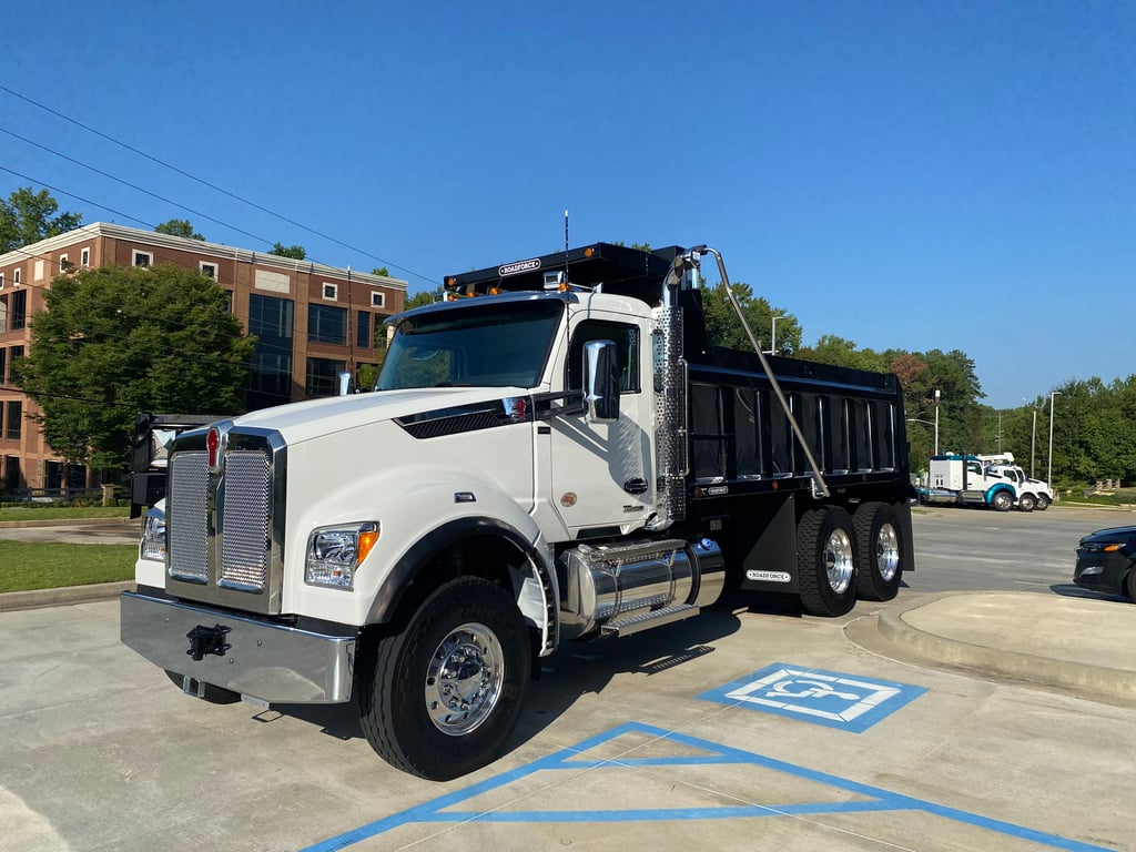 2027 Kenworth T880 in McDonough, GA — photo 2