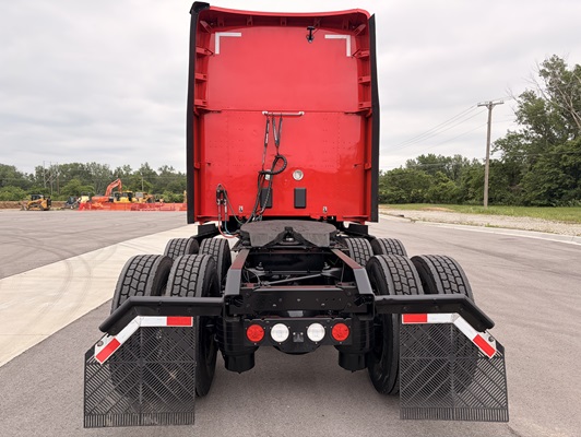 2022 Kenworth T680 in Olathe, KS — photo 5
