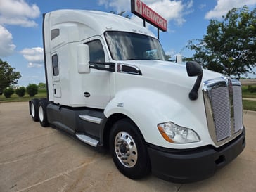 2020 Kenworth T680 in Omaha, NE — photo 3