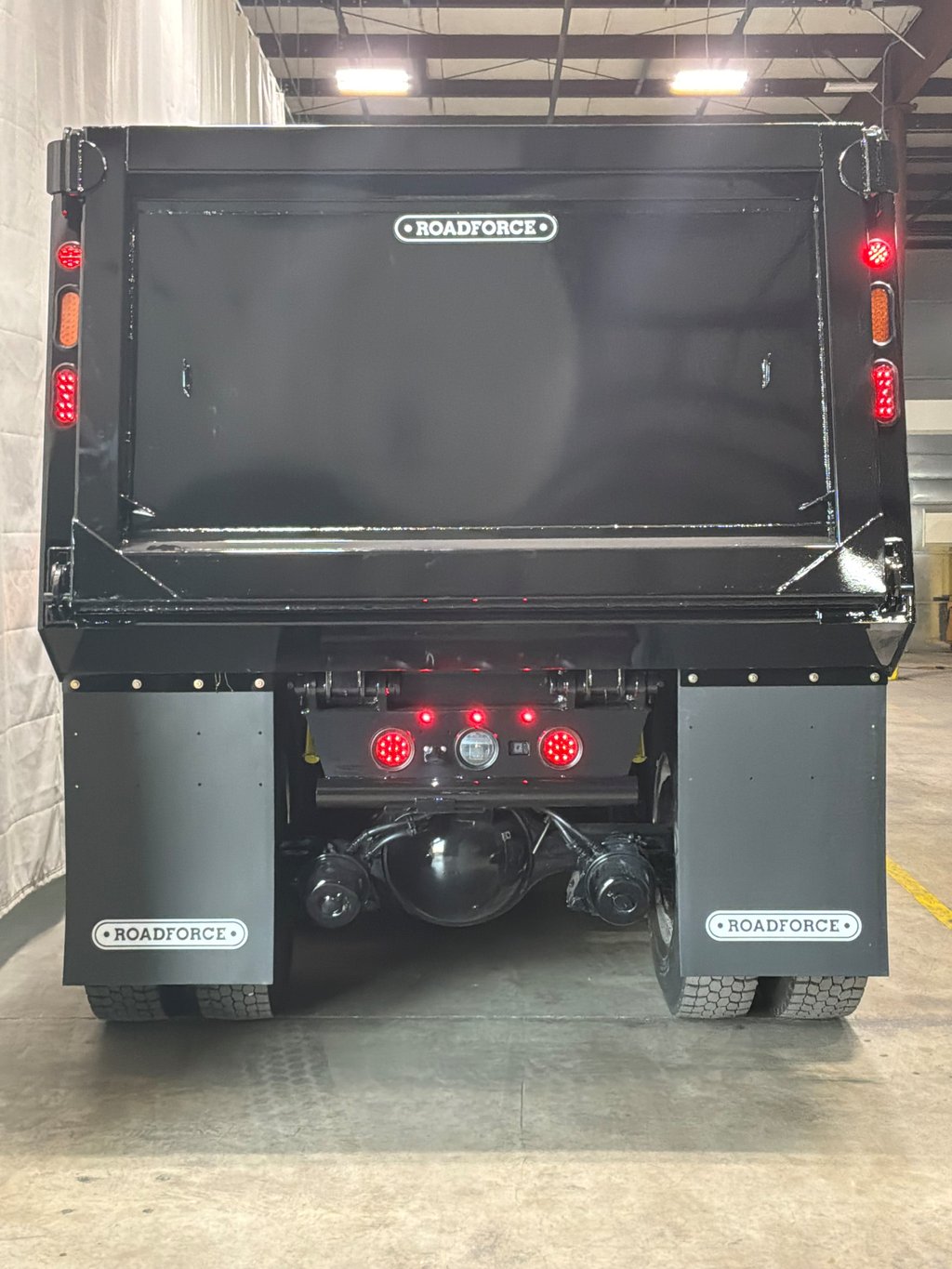2027 Kenworth T880 in Greensboro, NC — photo 4