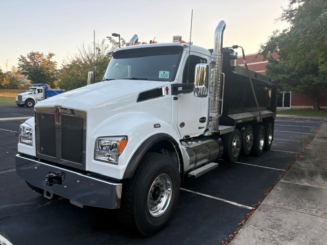 2027 Kenworth T880 in Greensboro, NC — photo 2