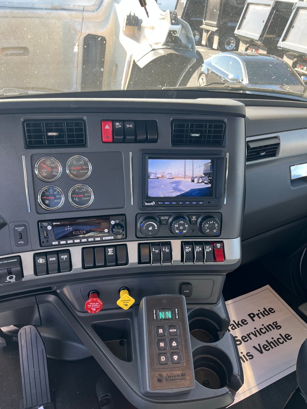 2027 Kenworth T880 in Memphis, TN — photo 3