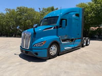 2024 Kenworth T680 in Fort Worth, TX — photo 8