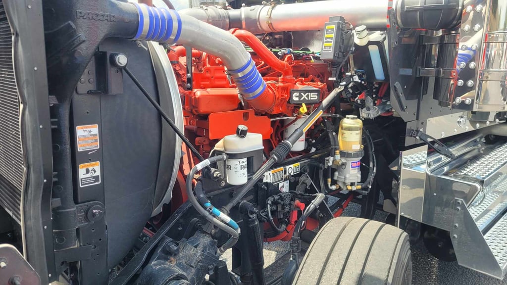 2023 Kenworth W900 in Memphis, TN — photo 6