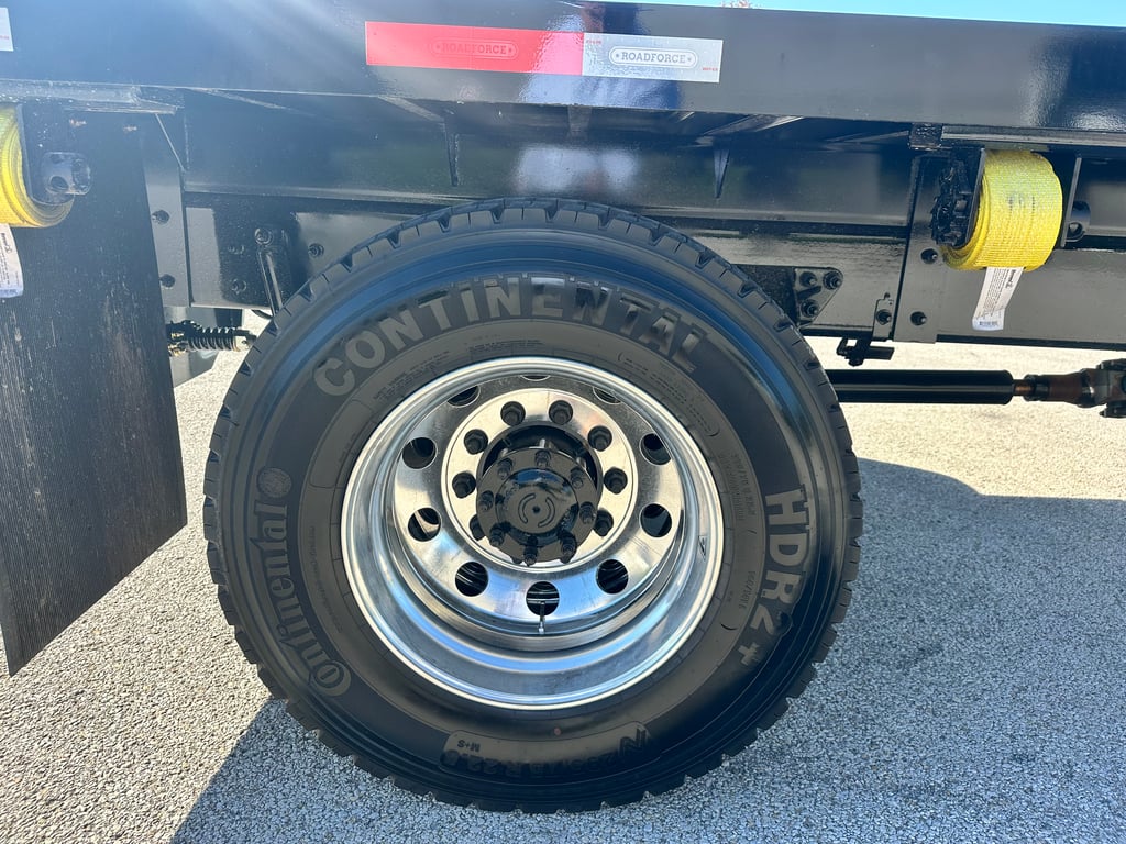 2027 Kenworth T380 in Olathe, KS — photo 6