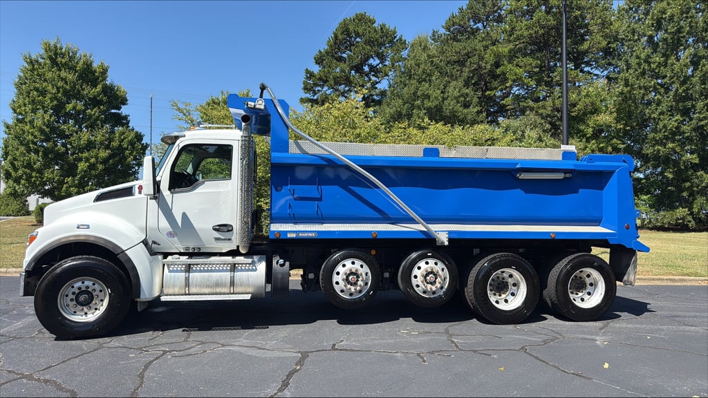 2024 Kenworth T880 in Greensboro, NC — photo 4