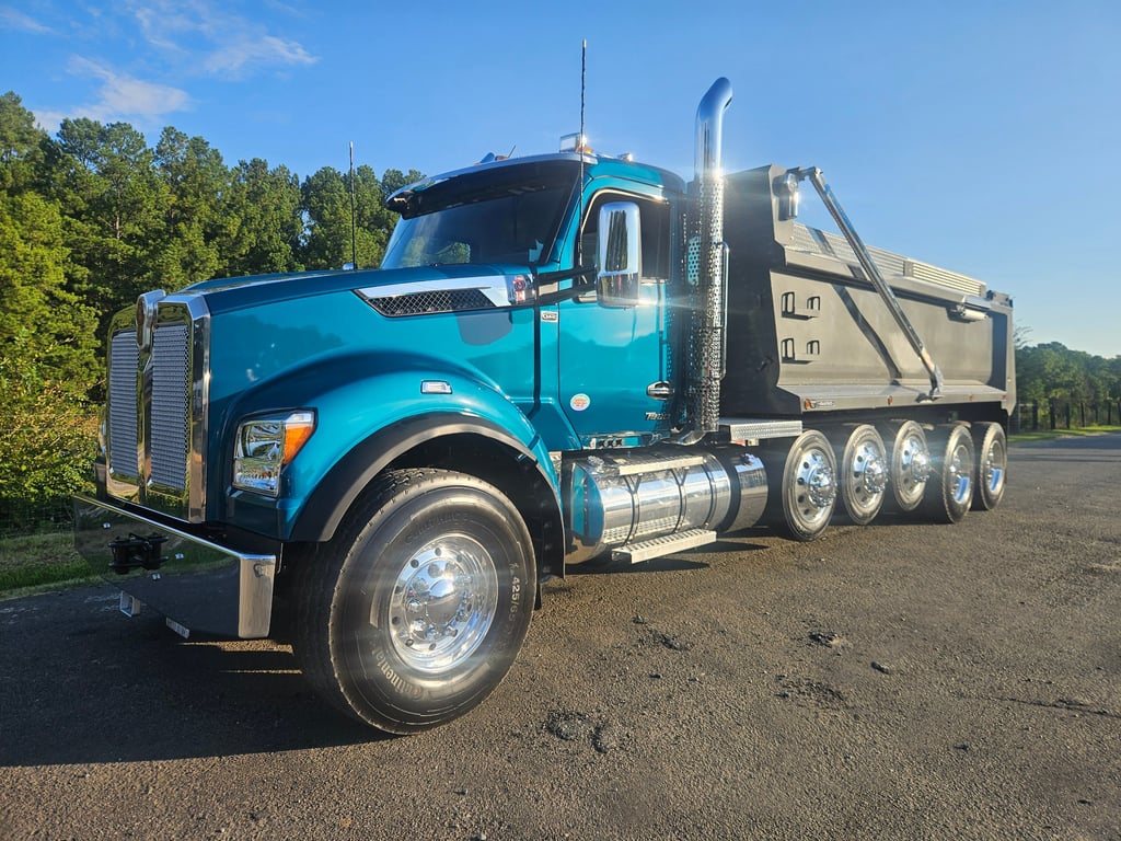 2027 Kenworth T880 in Durham, NC — photo 2