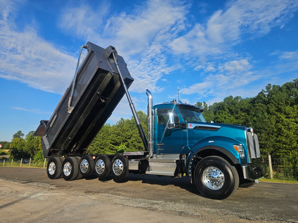 2027 Kenworth T880 in Durham, NC — photo 6
