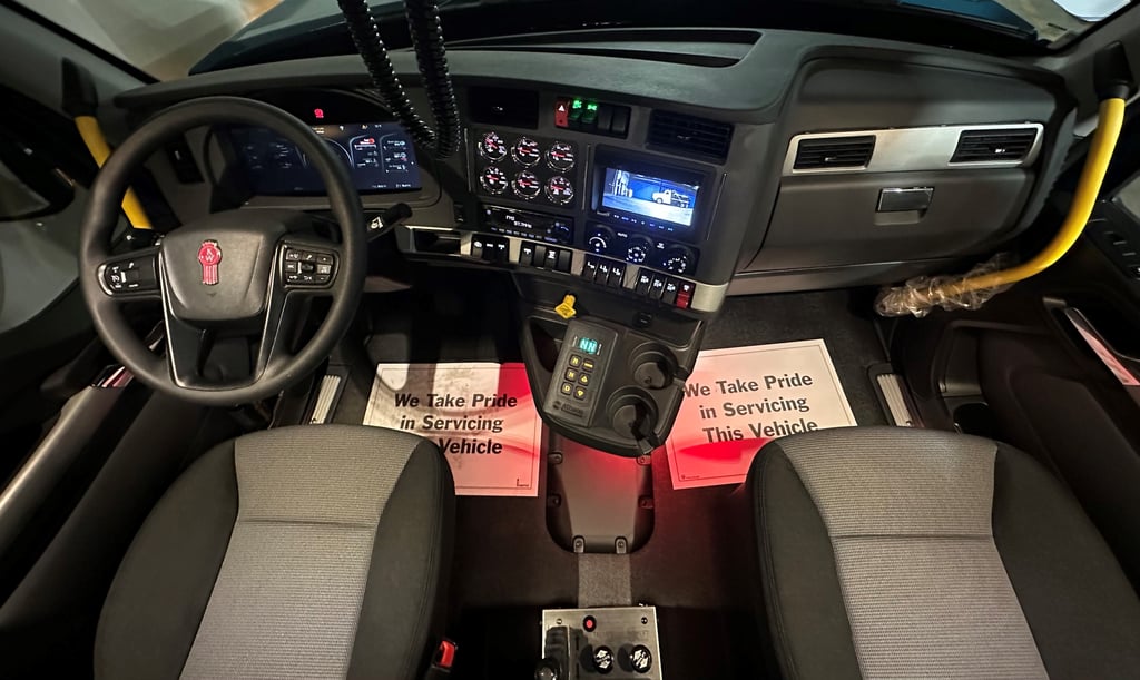 2027 Kenworth T880 in Durham, NC — photo 2