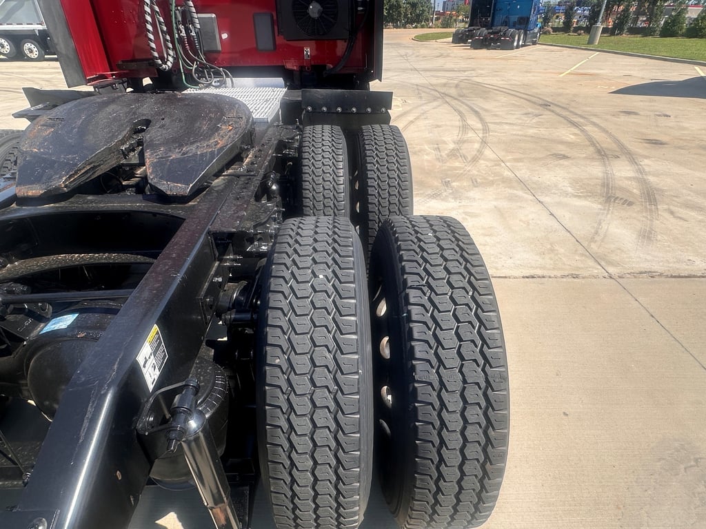 2021 Peterbilt 579 in Fort Mill, SC — photo 4