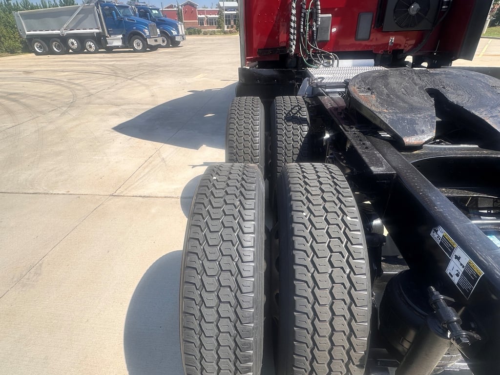 2021 Peterbilt 579 in Fort Mill, SC — photo 5