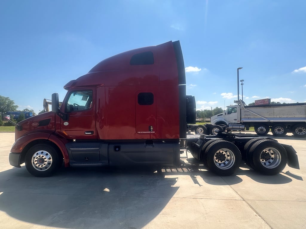 2021 Peterbilt 579 in Fort Mill, SC — photo 8