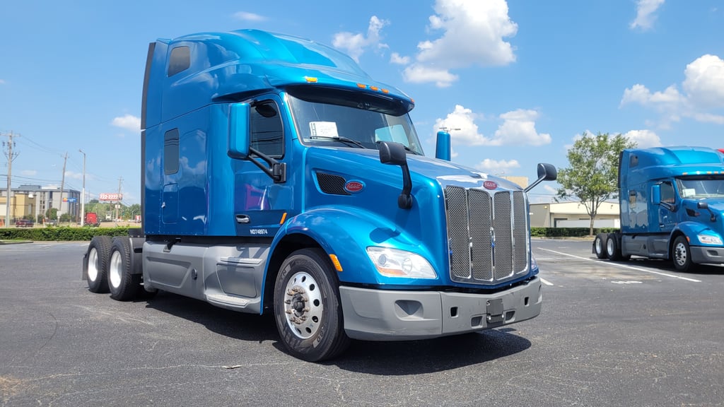 2022 Peterbilt 579 in Memphis, TN