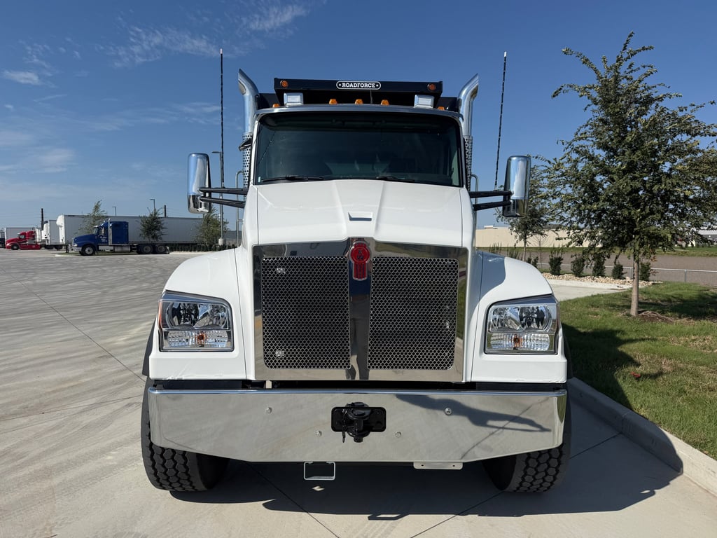 2027 Kenworth T880 in Ankeny, IA — photo 7