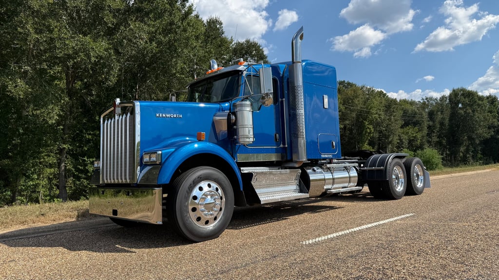 2024 Kenworth W900 in Texarkana, TX — photo 2