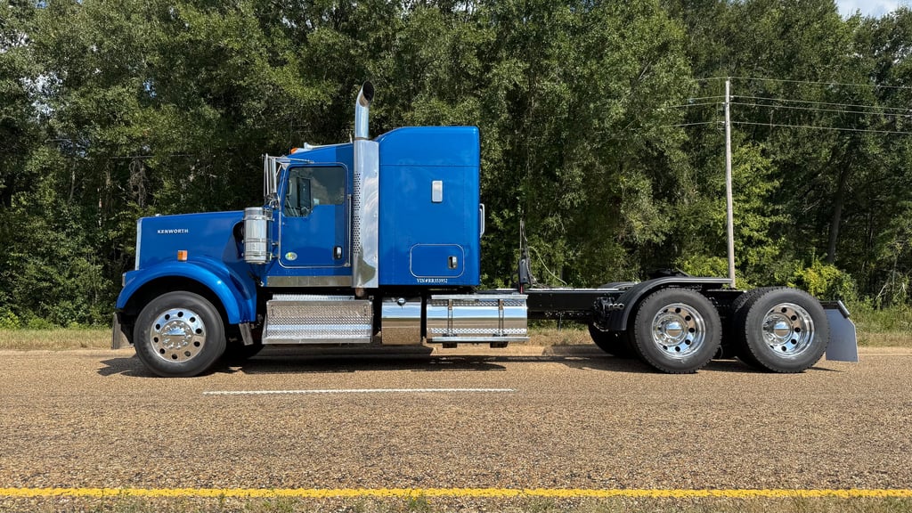 2024 Kenworth W900 in Texarkana, TX — photo 4