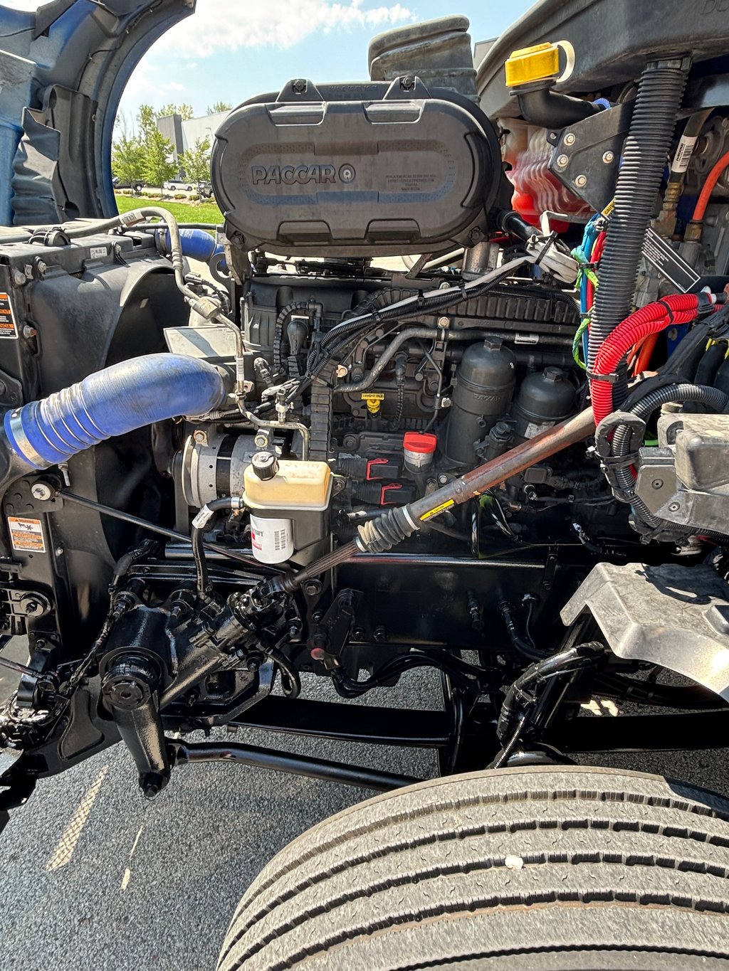 2023 Kenworth T680 in Kansas City, MO — photo 3