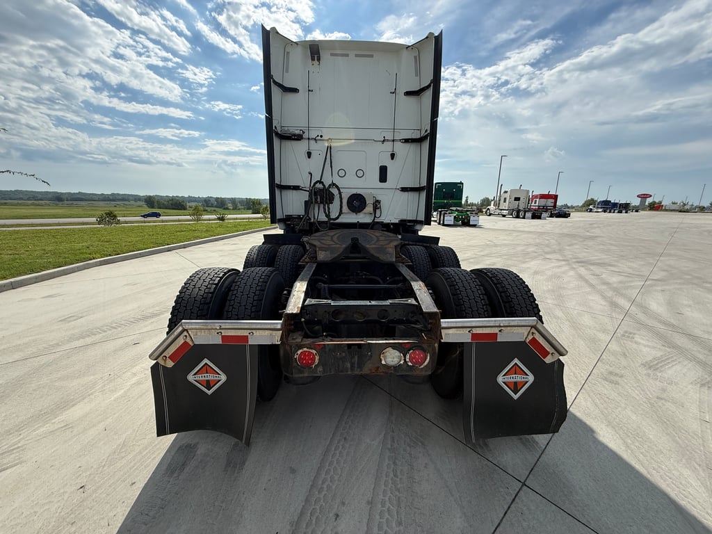 2022 International LT in Des Moines — photo 4