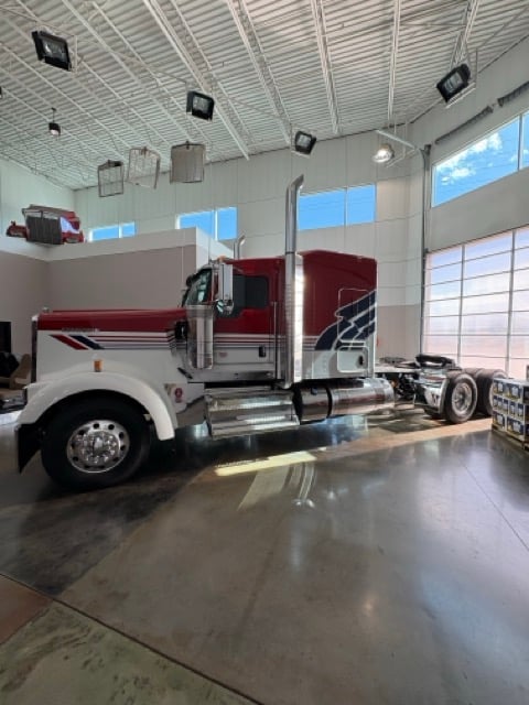 2027 Kenworth W900 in Denver, CO — photo 4