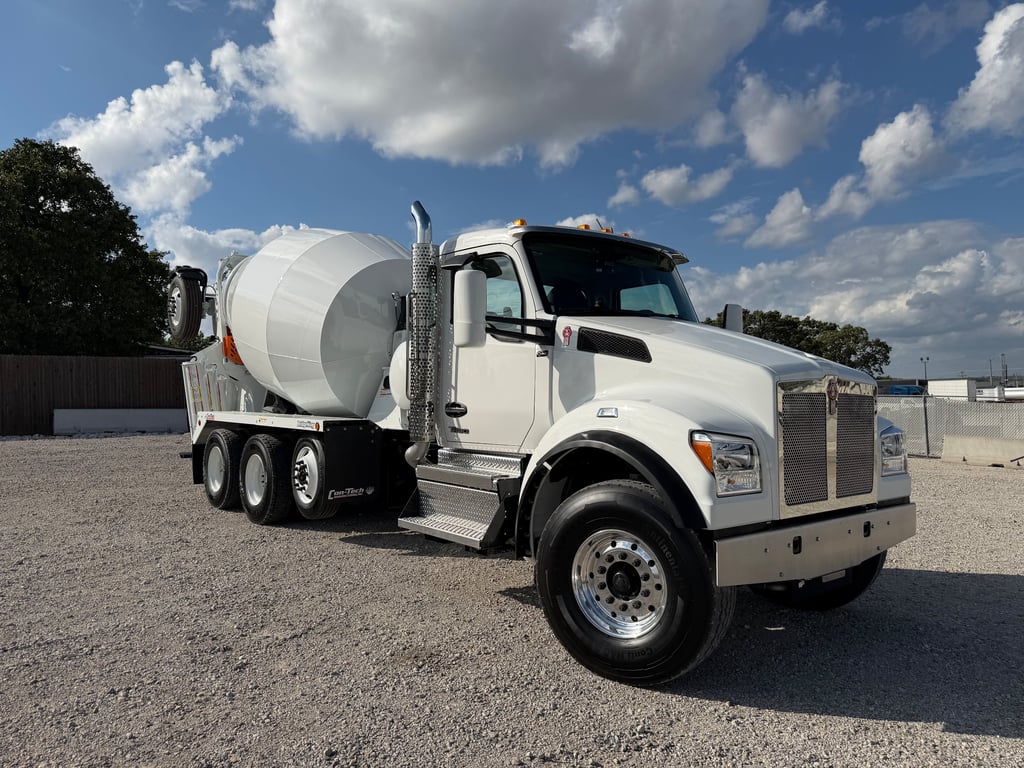 2027 Kenworth T880 in Tulsa, OK