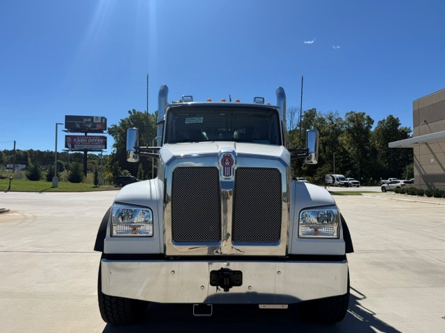 2027 Kenworth T880 in Charlotte — photo 2
