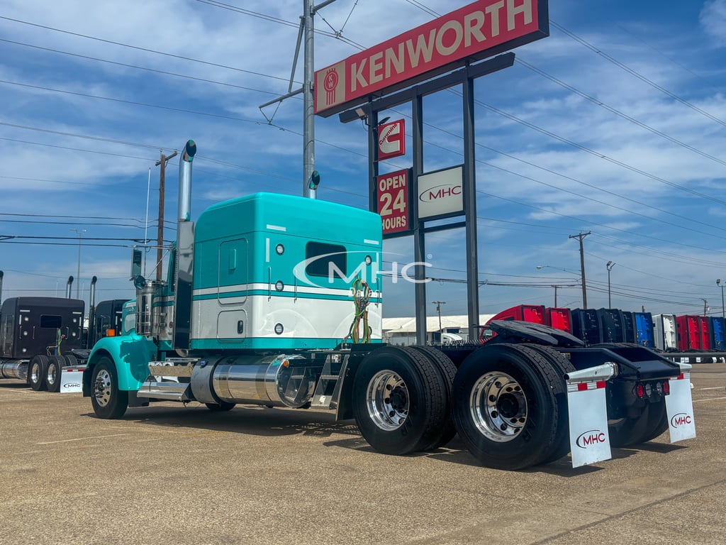 2027 Kenworth W900 in Dallas, TX — photo 5