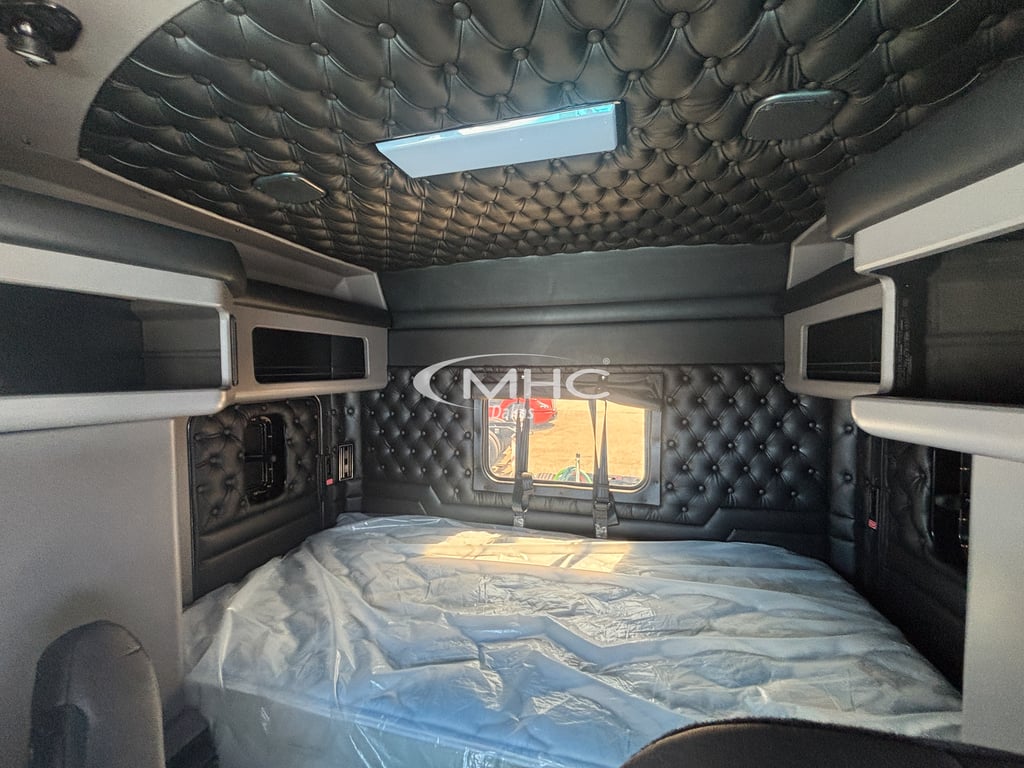 2027 Kenworth W900 in Dallas, TX — photo 6