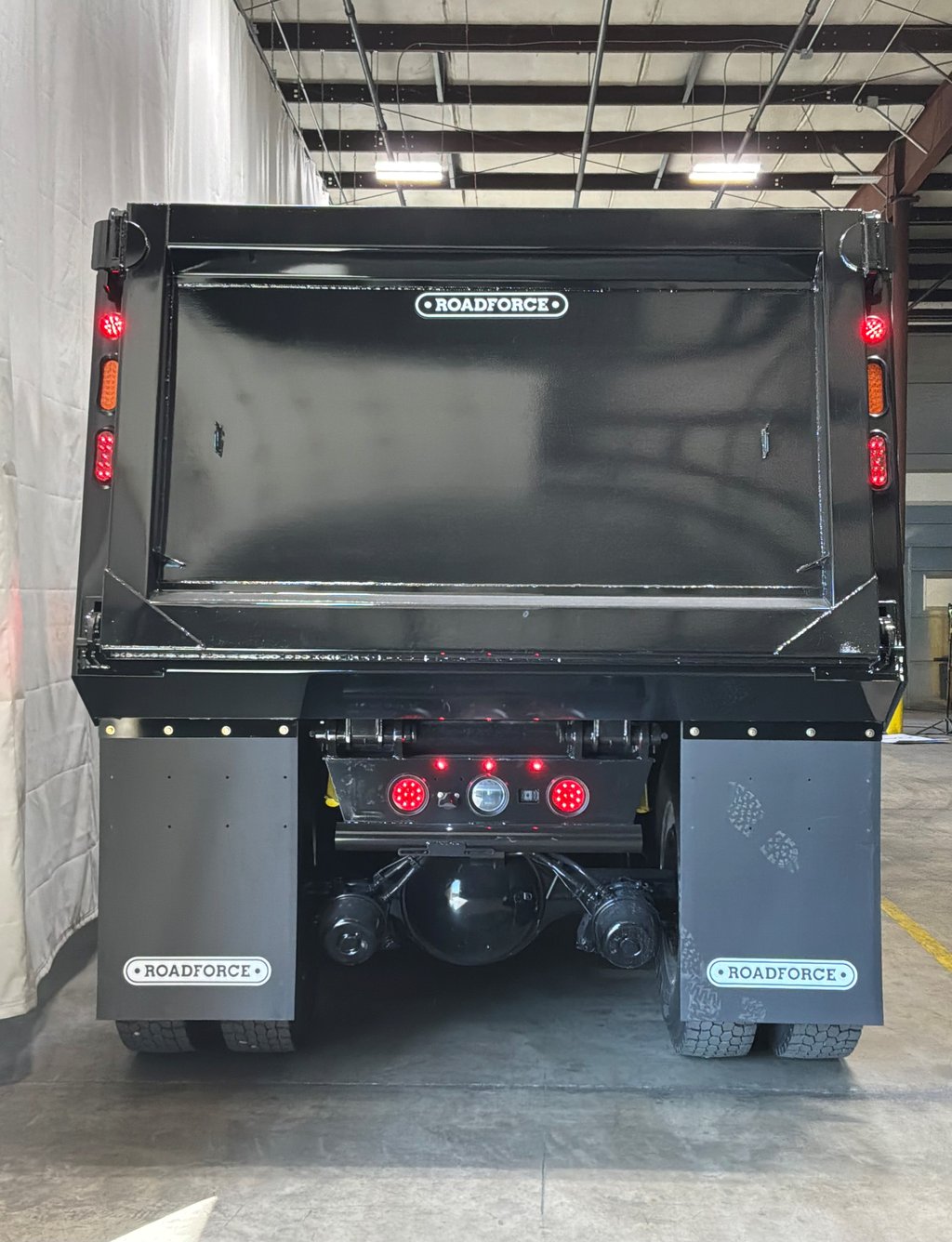 2027 Kenworth T880 in Memphis, TN — photo 3