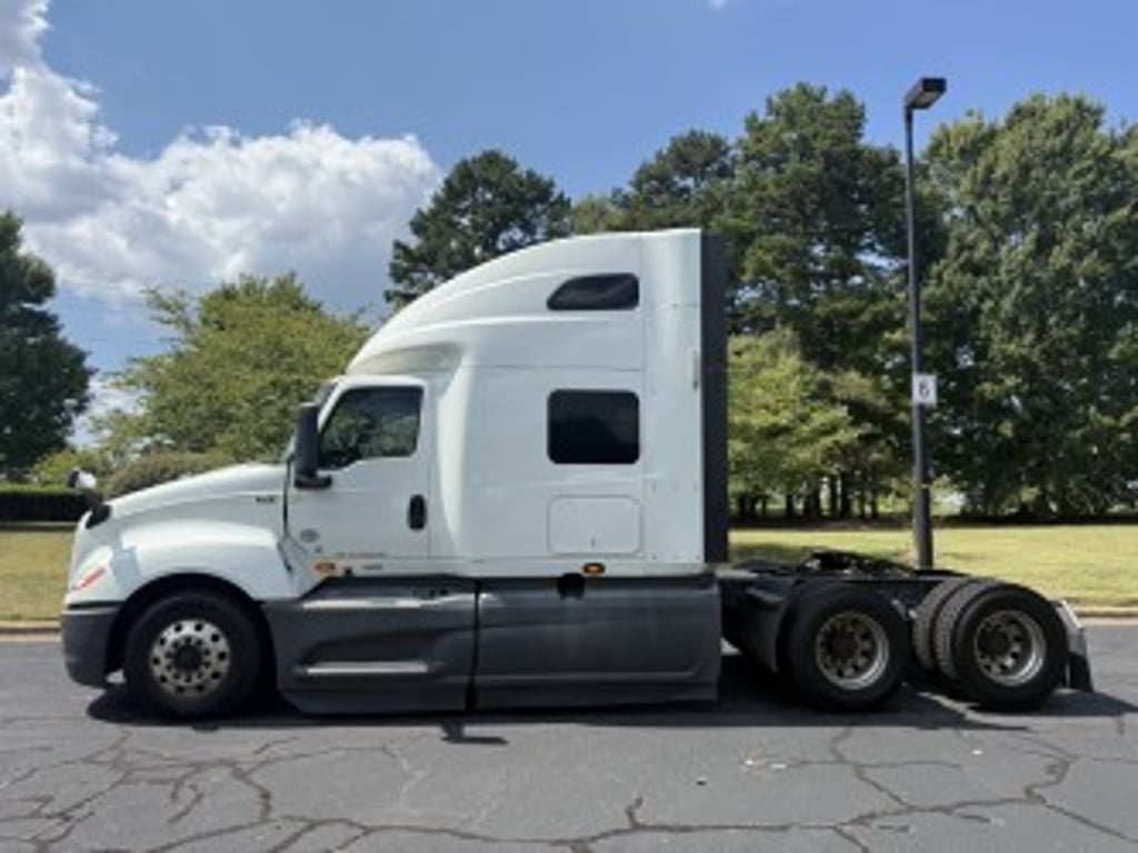 2021 International LT in Greensboro, NC — photo 4