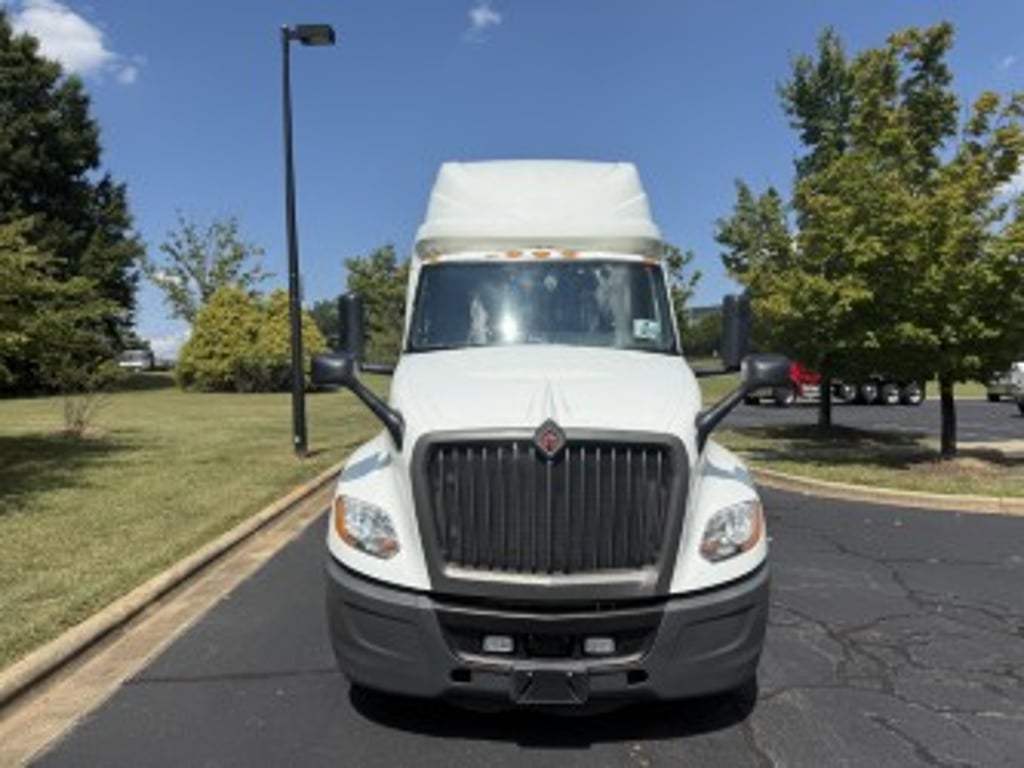 2021 International LT in Greensboro, NC — photo 2