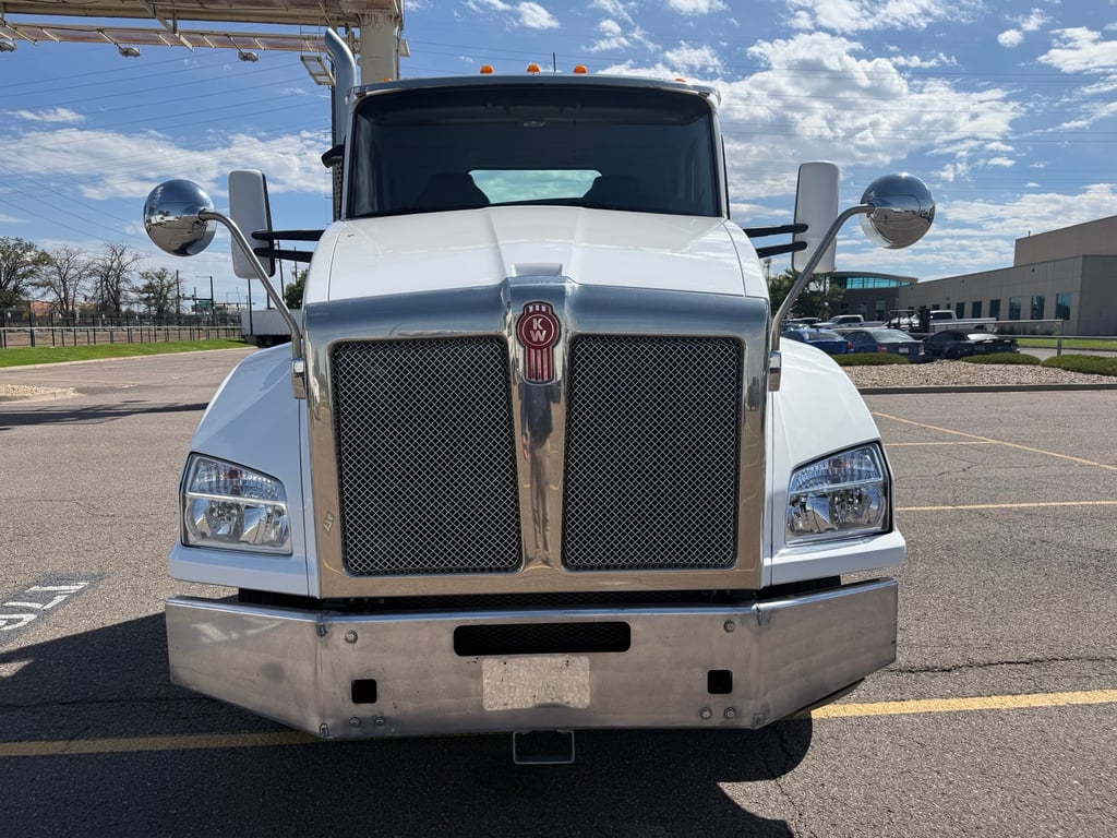 2020 Kenworth T880 in Tulsa, OK — photo 2