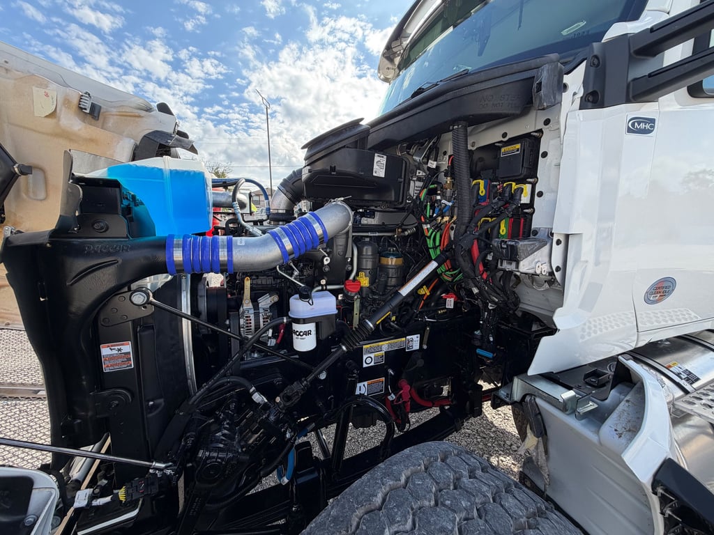 2027 Kenworth T880 in Tulsa, OK — photo 6
