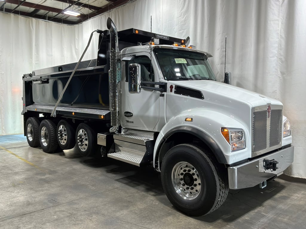 2027 Kenworth T880 in Des Moines