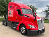 2024 Kenworth T680 in Cedar Rapids, IA — photo 7