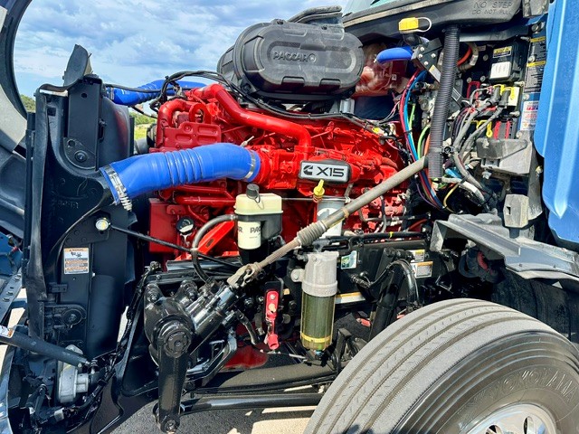 2023 Peterbilt 579 in Springdale, AR — photo 6