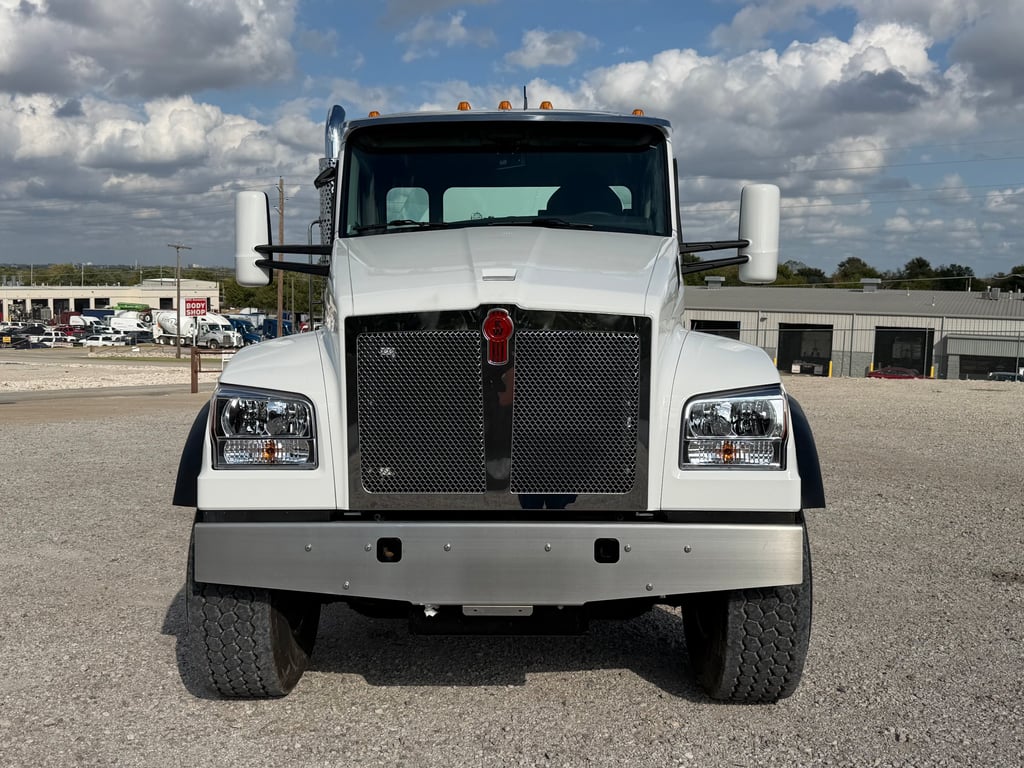 2027 Kenworth T880 in Tulsa, OK — photo 7