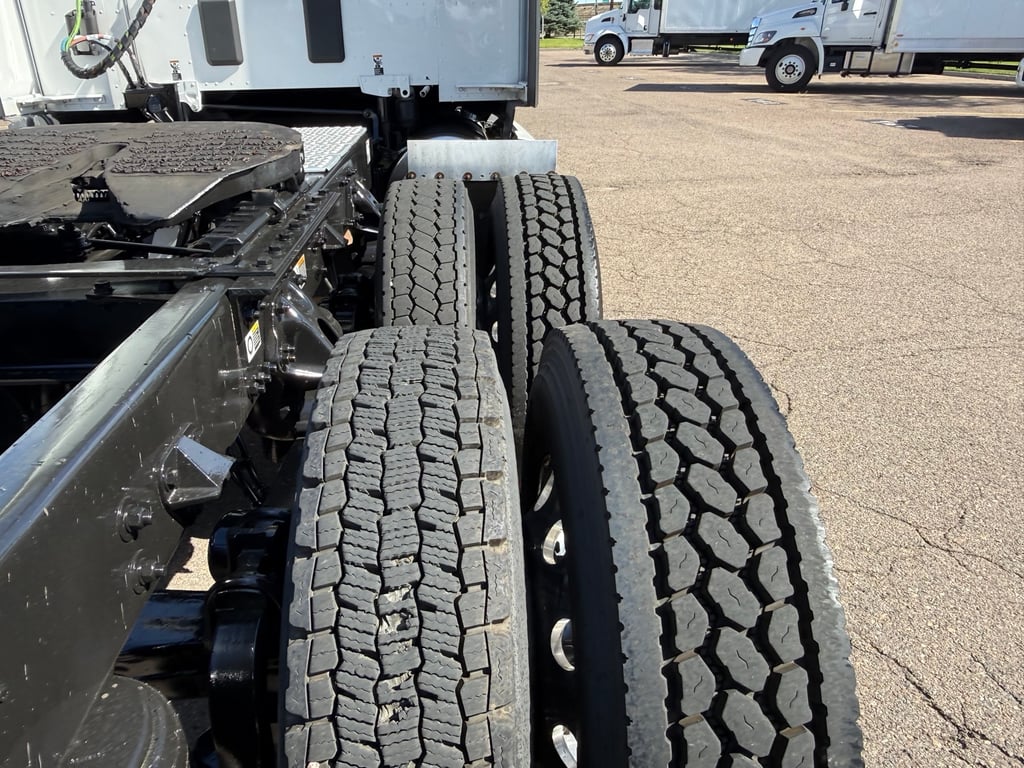 2023 Kenworth T680 in Denver, CO — photo 7