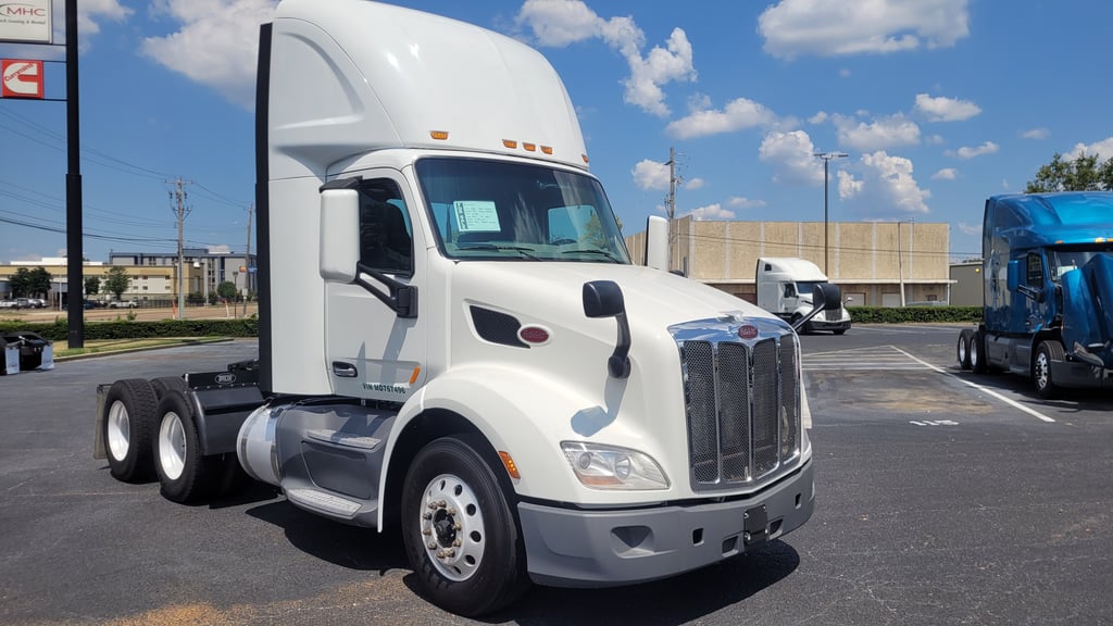 2021 Peterbilt 579 in Memphis, TN