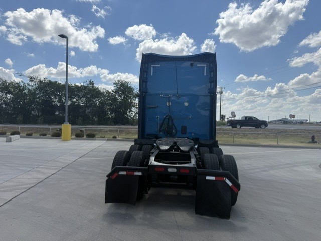 2021 Peterbilt 579 in Fort Worth, TX — photo 4