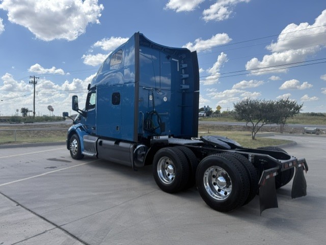 2021 Peterbilt 579 in Fort Worth, TX — photo 5