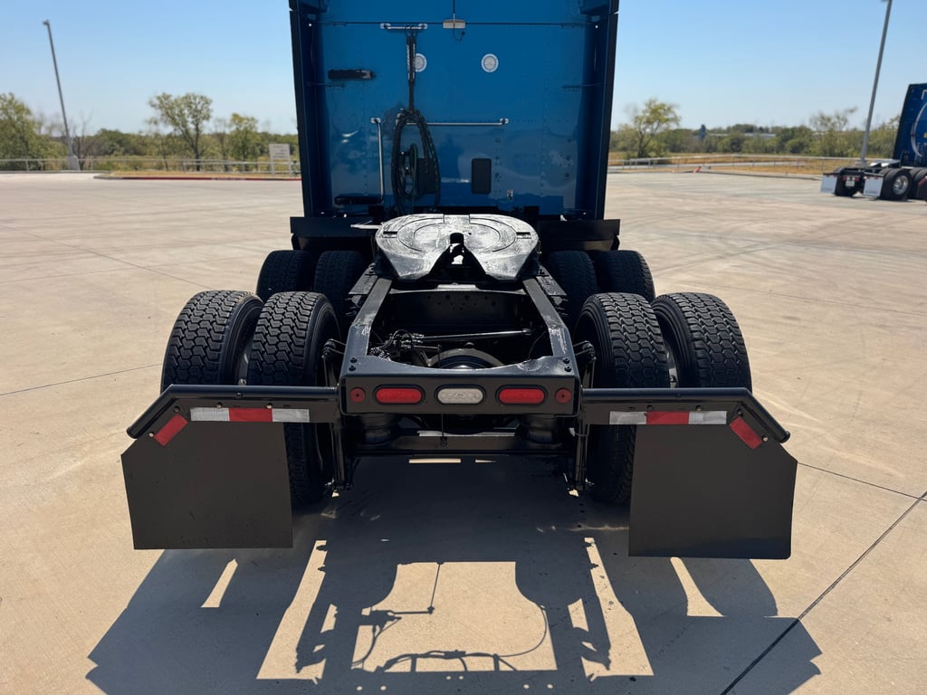 2022 Peterbilt 579 in Denton, TX — photo 5