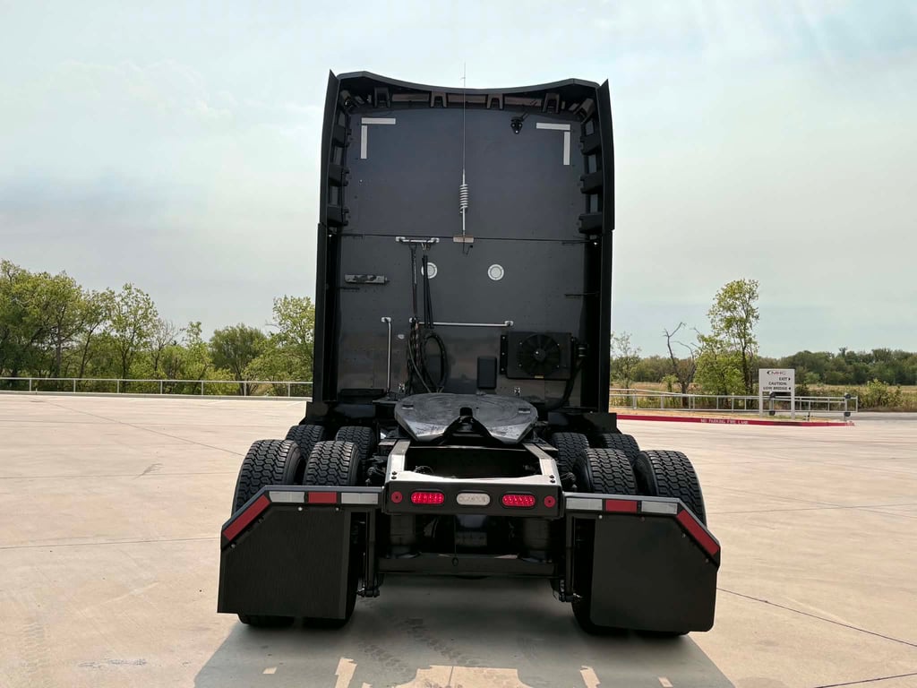 2022 Peterbilt 579 in Sanger, TX — photo 5
